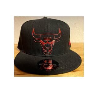 Chicago Bulls Ultra Game NBA snapback hat Foil Metallic logo NEW